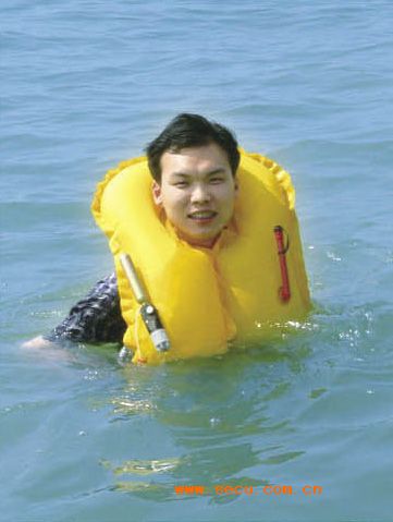 充氣救生衣